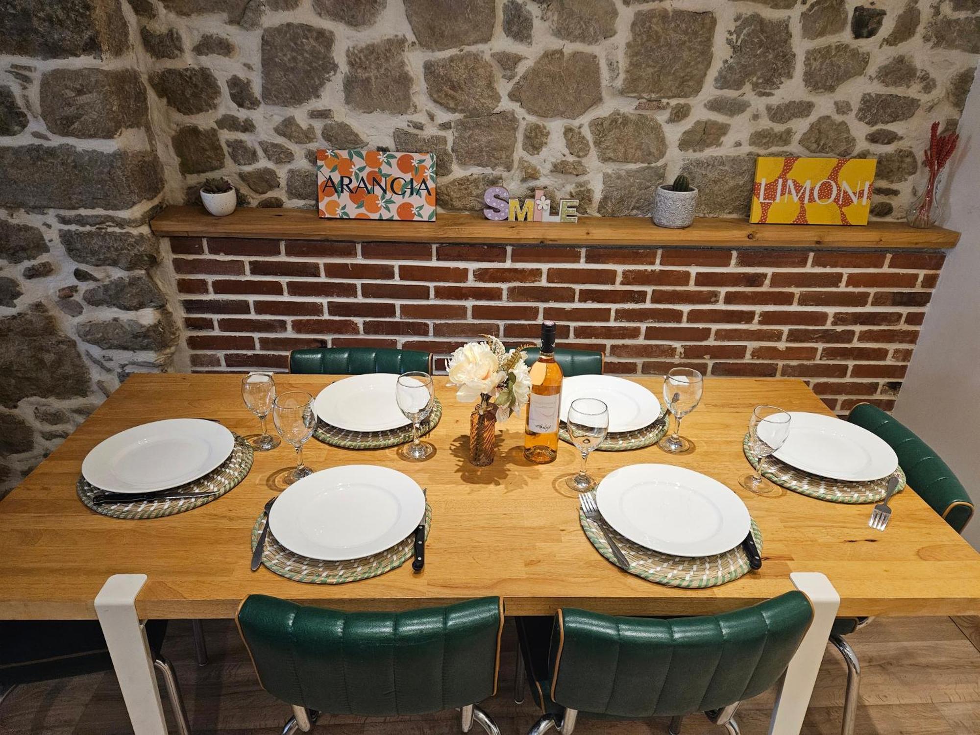 Cite Medievale- Le Remp'Art - Tout Confort - Acces Direct Pietons - Parking Gratuit Carcassonne Exterior photo